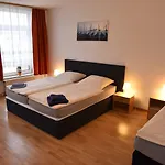 Am Schloss Guest house