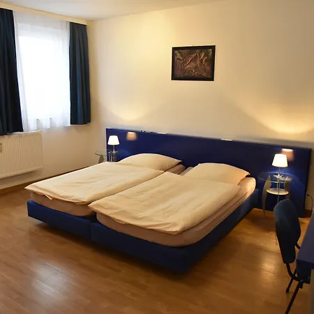 Guest house Am Schloss 4*