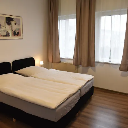 Guest house Am Schloss 4*
