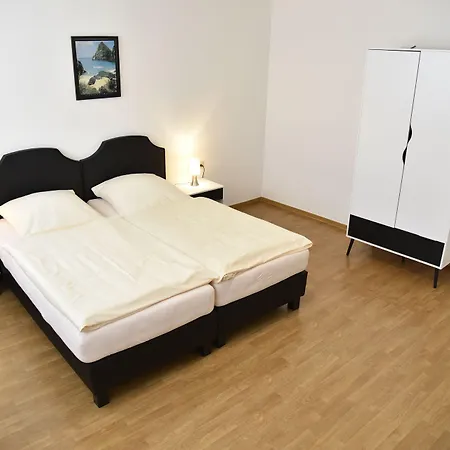 Am Schloss Guest house 4*