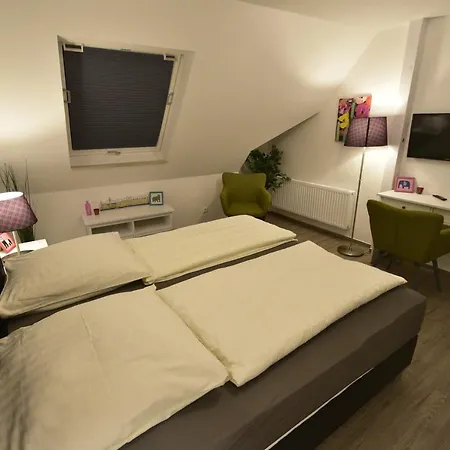 Am Schloss 4* שוורין